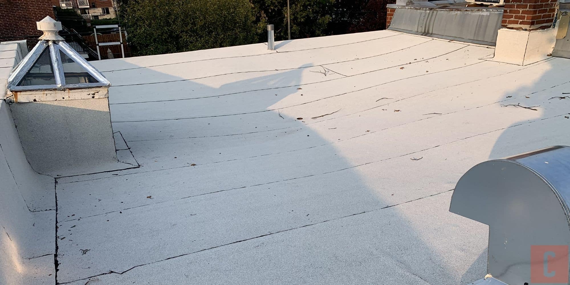 découvrez nos services experts pour réparer votre toit plat. profitez d'une intervention rapide et efficace pour préserver l'intégrité de votre bâtiment. solutions sur mesure et matériaux de qualité garantis.