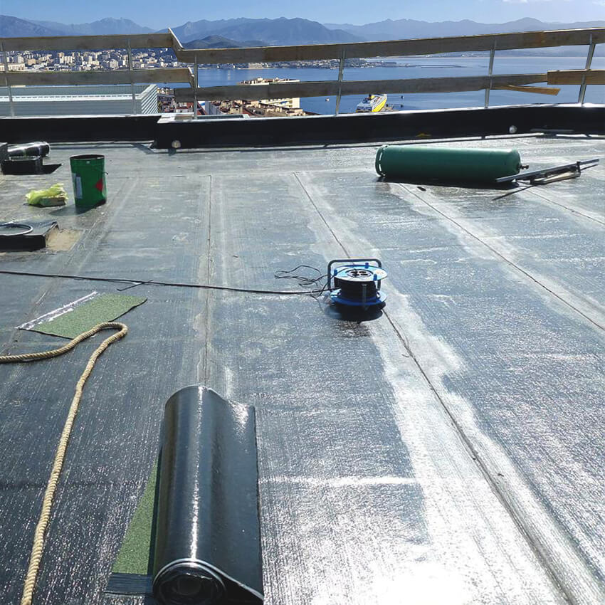 découvrez nos conseils et solutions professionnelles pour réparer votre toit plat efficacement. prolongez la durée de vie de votre toiture et évitez les problèmes d'humidité grâce à nos astuces et services adaptés.