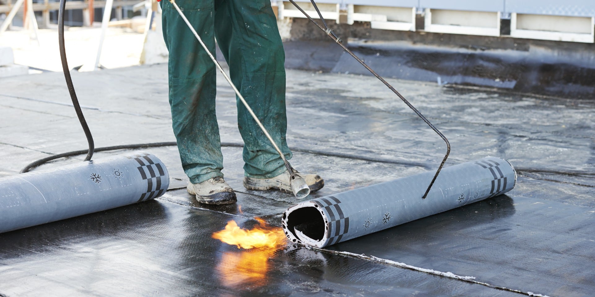 découvrez nos services professionnels de réparation de toit pour garantir la sécurité et l'étanchéité de votre maison. notre équipe d'experts s'occupe de tous types de toitures, avec des solutions adaptées à vos besoins. ne laissez pas les fuites compromettre votre confort, contactez-nous dès aujourd'hui !