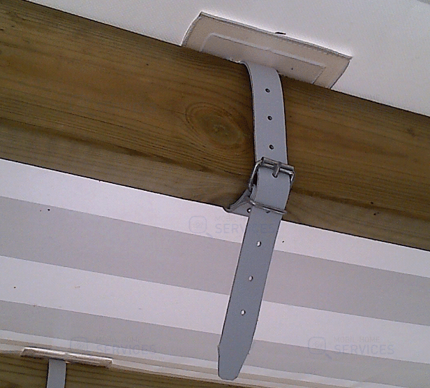 découvrez notre sélection de sangles pour toit, idéales pour sécuriser vos chargements en toute simplicité. robustes et faciles à utiliser, nos sangle toit garantissent une fixation optimale lors de vos déplacements. parfaites pour les voyages ou les travaux, optez pour la sécurité et la tranquillité d'esprit avec nos produits de qualité.