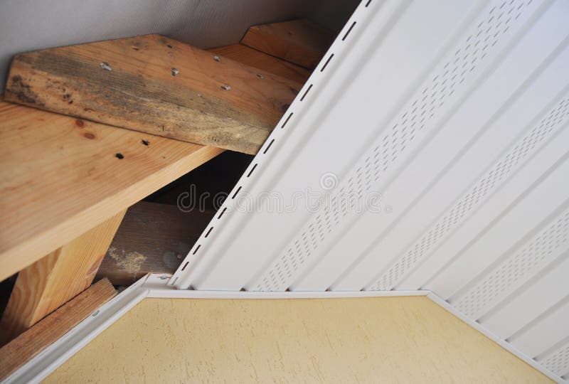 découvrez nos soffites de haute qualité, idéales pour embellir et protéger votre maison. avec une variété de styles et de matériaux, trouvez la solution parfaite pour vos projets de construction et de rénovation.