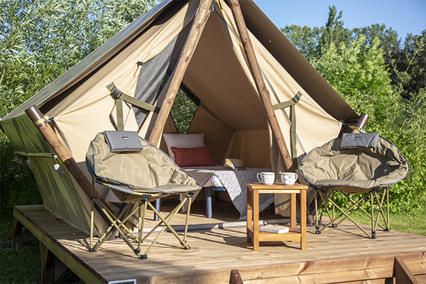 découvrez la tente toit oasis, le compagnon idéal pour vos aventures en pleine nature. facile à installer et conçue pour le confort, elle vous offre une expérience de camping unique et inoubliable, où que vous soyez.