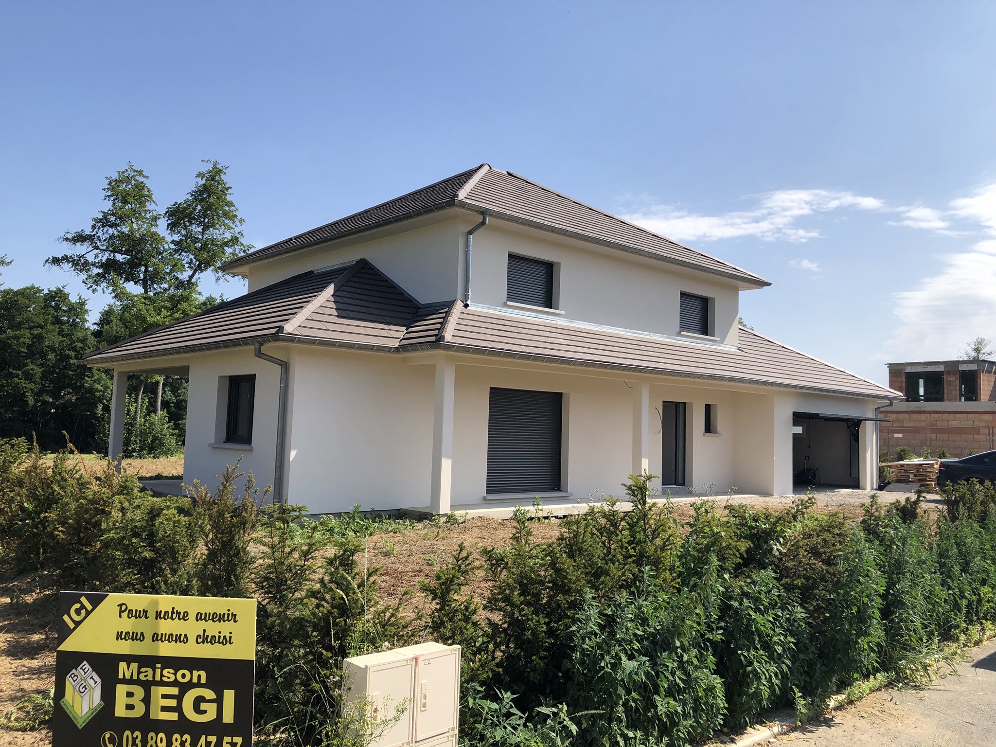 découvrez les avantages du toit 4 pans pour votre maison ! esthétique, résistance et performance énergétique, apprenez comment cette conception architecturale peut transformer votre espace tout en offrant une protection optimale contre les intempéries.