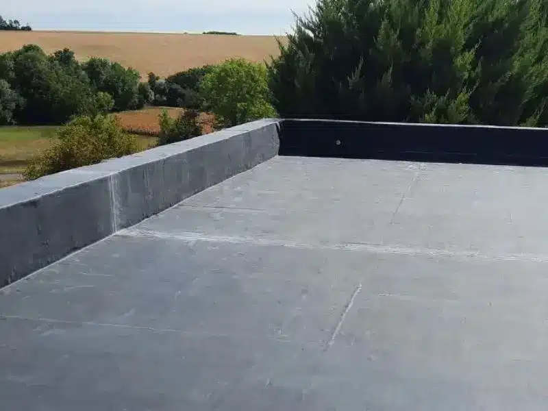 découvrez les avantages du toit en béton : durabilité, isolation et esthétique. optez pour cette solution moderne et résistante pour vos projets de construction ou de rénovation.