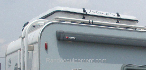 découvrez notre guide complet sur le toit de camping-car, incluant des conseils d'entretien, des astuces d'amélioration et des options de réparation pour profiter pleinement de vos aventures tout en préservant l'intégrité de votre véhicule.