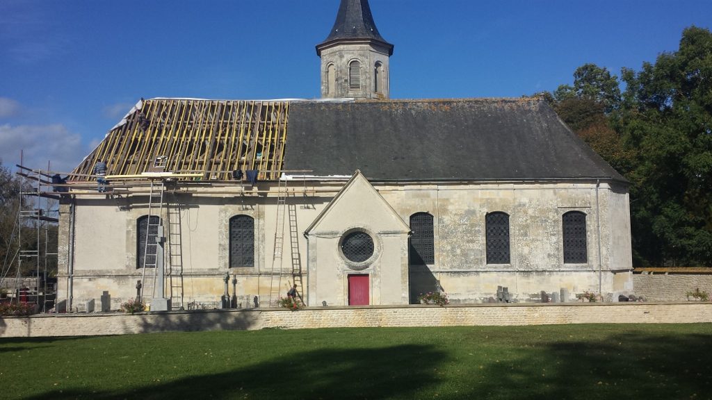 découvrez l'architecture fascinante des toits d'église, symbole de spiritualité et d'art. explorez les styles variés et les détails qui font de chaque toit un chef-d'œuvre unique, témoignant de l'histoire et de la culture des régions.
