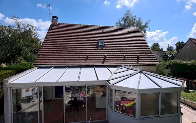 découvrez notre guide complet sur les toits extérieurs, incluant des conseils d'entretien, des matériaux écologiques et des idées de design pour transformer votre espace extérieur en un véritable havre de paix.