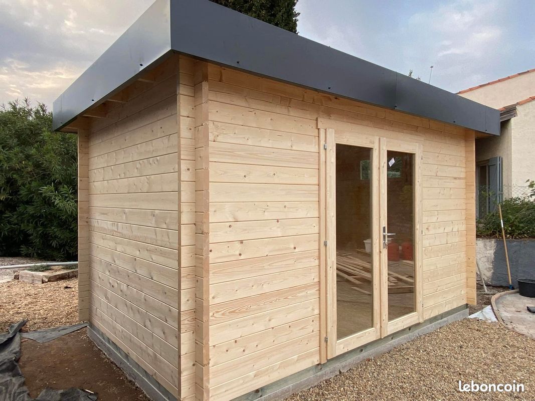 découvrez les avantages du toit monopente, une solution moderne et esthétique pour vos projets de construction. apprenez comment ce type de toit optimise l'espace, facilite l'évacuation des eaux pluviales et s'intègre harmonieusement dans votre environnement. que ce soit pour une maison, un garage ou un abri de jardin, le toit monopente offre un style unique et fonctionnel.