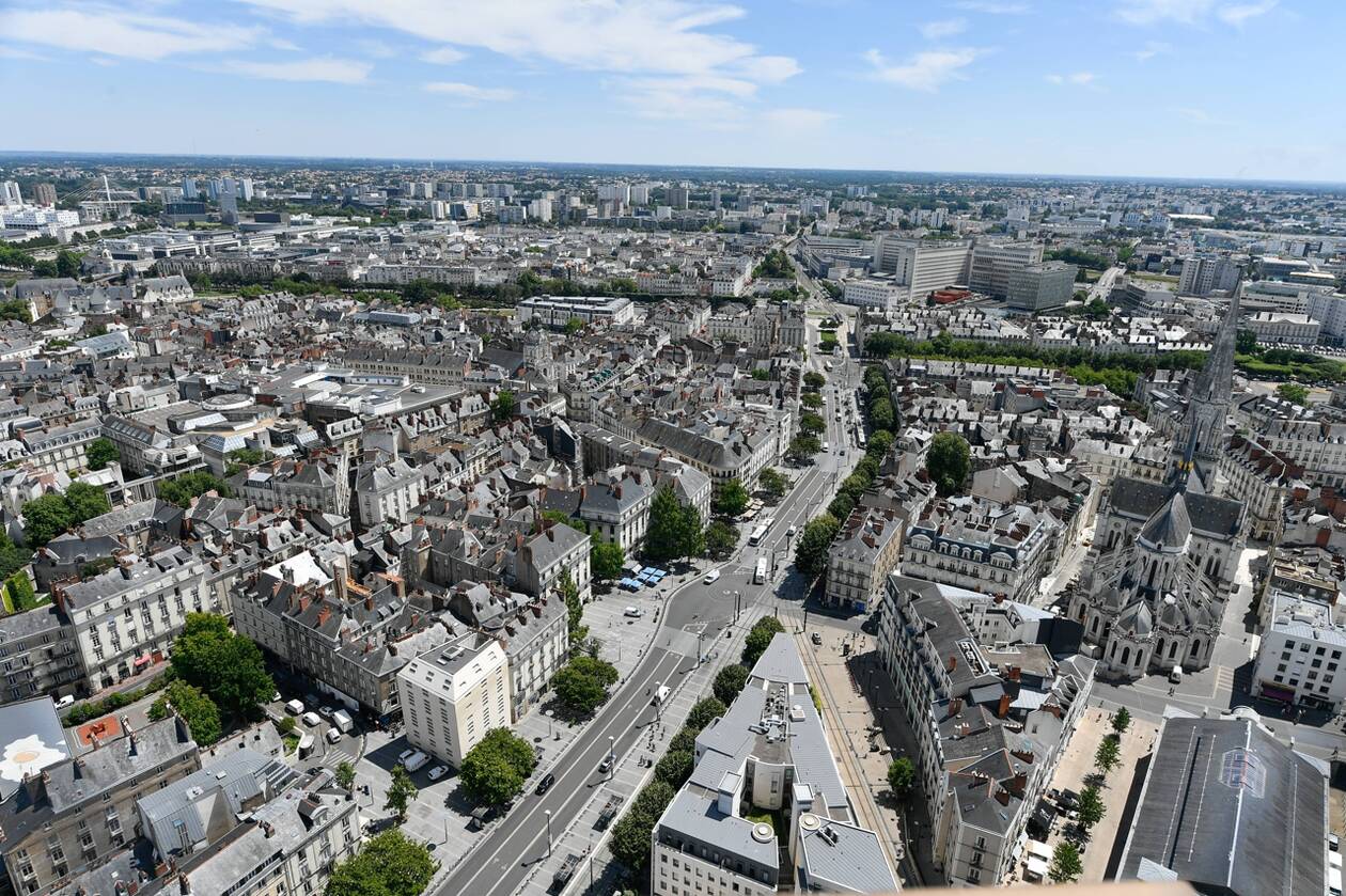 découvrez les meilleurs services de toiture à nantes : réparations, rénovations et installations. protégez votre maison avec des experts locaux de confiance.