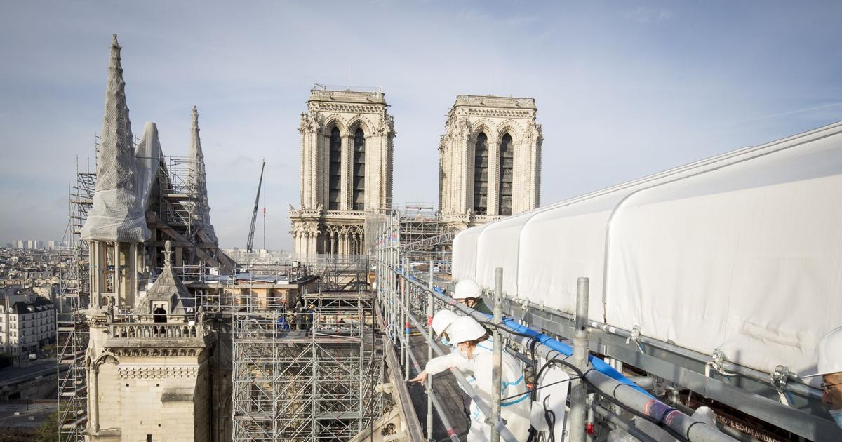 découvrez l'architecture majestueuse et l'histoire fascinante du toit de notre-dame, l'un des monuments les plus emblématiques de paris. plongez dans son héritage culturel et sa beauté architecturale.