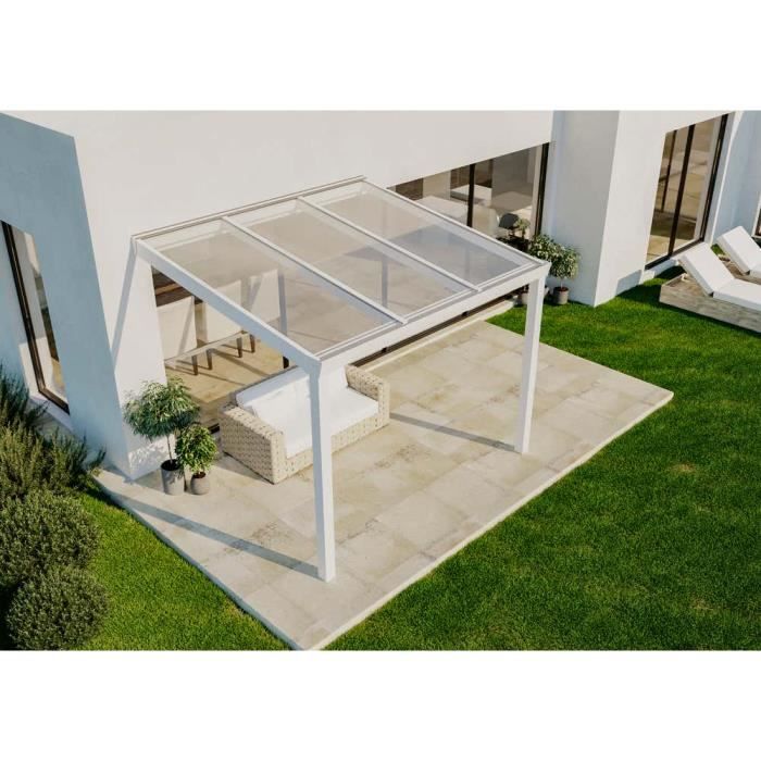 découvrez les avantages d'un toit en pergola en polycarbonate, alliant esthétisme et protection. idéal pour profiter de votre espace extérieur tout en étant protégé des intempéries. aménagez votre jardin avec style et confort grâce à cette solution moderne et durable.