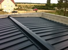 découvrez les avantages des toits plats en bac acier, une solution moderne et durable pour votre construction. profitez d'une étanchéité optimale, d'une isolation efficace et d'un design contemporain pour sublimer vos projets architecturaux.