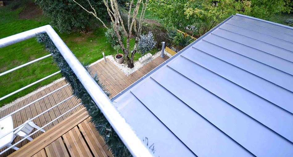 découvrez les avantages d'un toit-terrasse : un espace extérieur à ciel ouvert qui offre une vue panoramique, idéal pour la détente, le jardinage ou des moments conviviaux en famille et entre amis. apprenez à concevoir et entretenir votre toit-terrasse pour en faire un véritable atout pour votre maison.