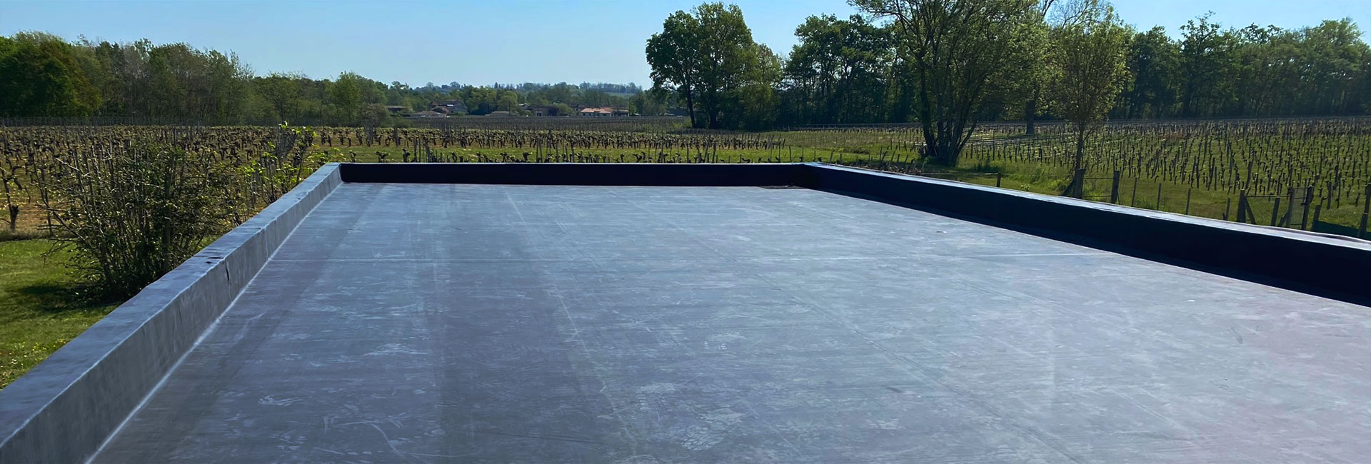 découvrez les avantages du toit terrasse en epdm, une solution durable et étanche pour vos espaces extérieurs. apprenez-en plus sur son installation, son entretien et ses caractéristiques pour profiter pleinement de votre toit terrasse.