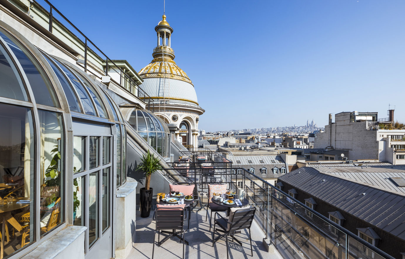 découvrez les meilleures options de toit terrasse à paris pour profiter d'une vue imprenable sur la ville. que ce soit pour un moment de détente, un repas en plein air ou une soirée entre amis, explorez les espaces modernes et conviviaux qui subliment votre expérience parisienne.