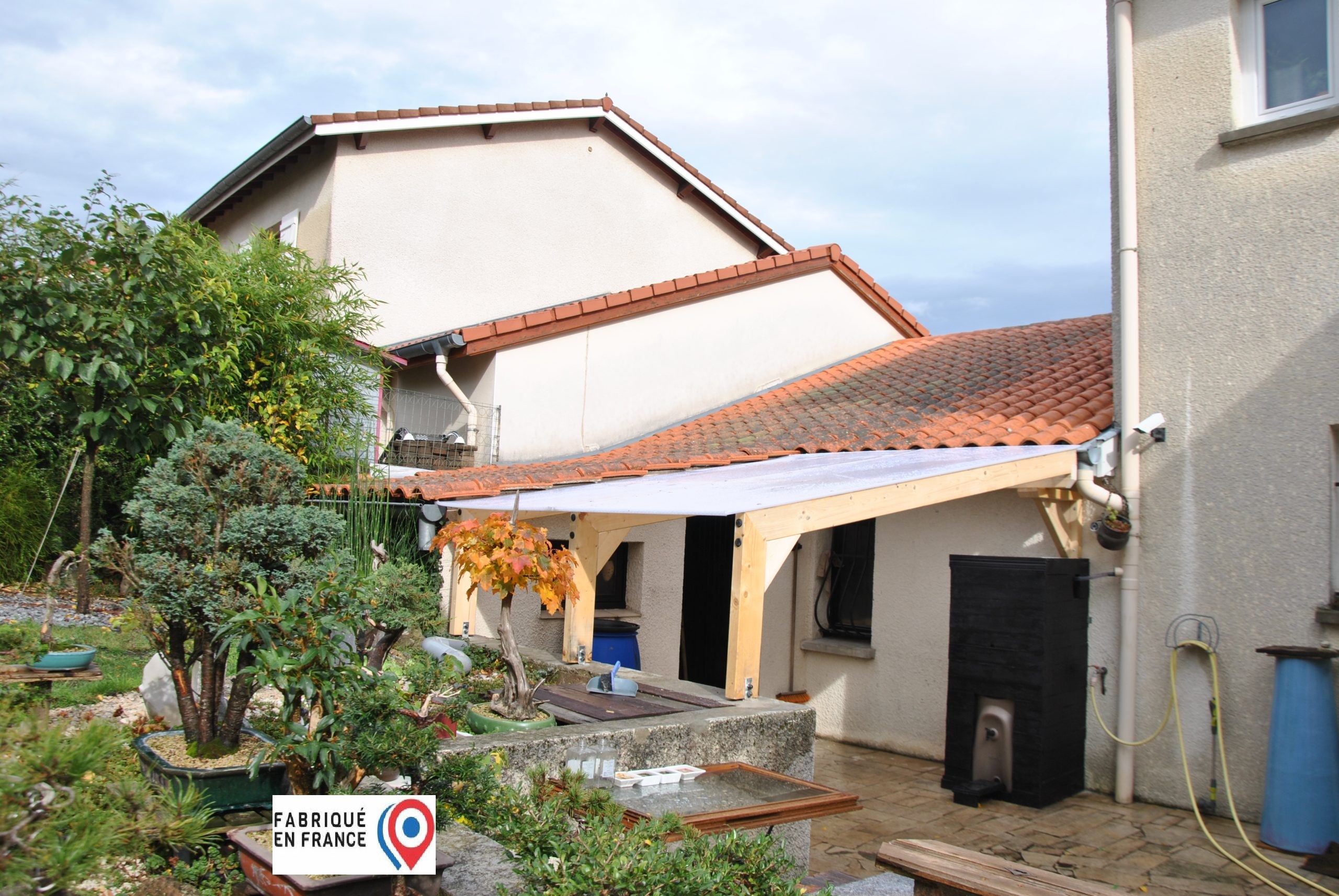 découvrez les avantages du toit terrasse en polycarbonate, une solution esthétique et durable pour maximiser votre espace extérieur. profitez d'une protection contre les intempéries tout en laissant passer la lumière naturelle, idéale pour créer un coin de détente ou un jardin suspendu.