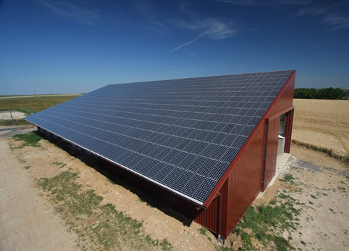 découvrez les avantages de la toiture solaire pour votre maison. optez pour une solution durable, économique et esthétique qui réduit vos factures d'énergie tout en préservant l'environnement. transformez votre toit en une source d'énergie renouvelable dès aujourd'hui!