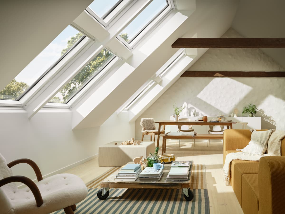 découvrez la gamme velux : des fenêtres de toit innovantes pour apporter lumière et confort à vos espaces sous toiture. améliorez votre habitat avec des solutions esthétiques et performantes.