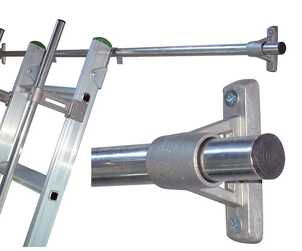 découvrez nos conseils et astuces pour l'accrochage sécurisé d'une échelle sur le toit. assurez votre sécurité tout en réalisant vos travaux en hauteur grâce à nos recommandations pratiques et nos solutions adaptées.