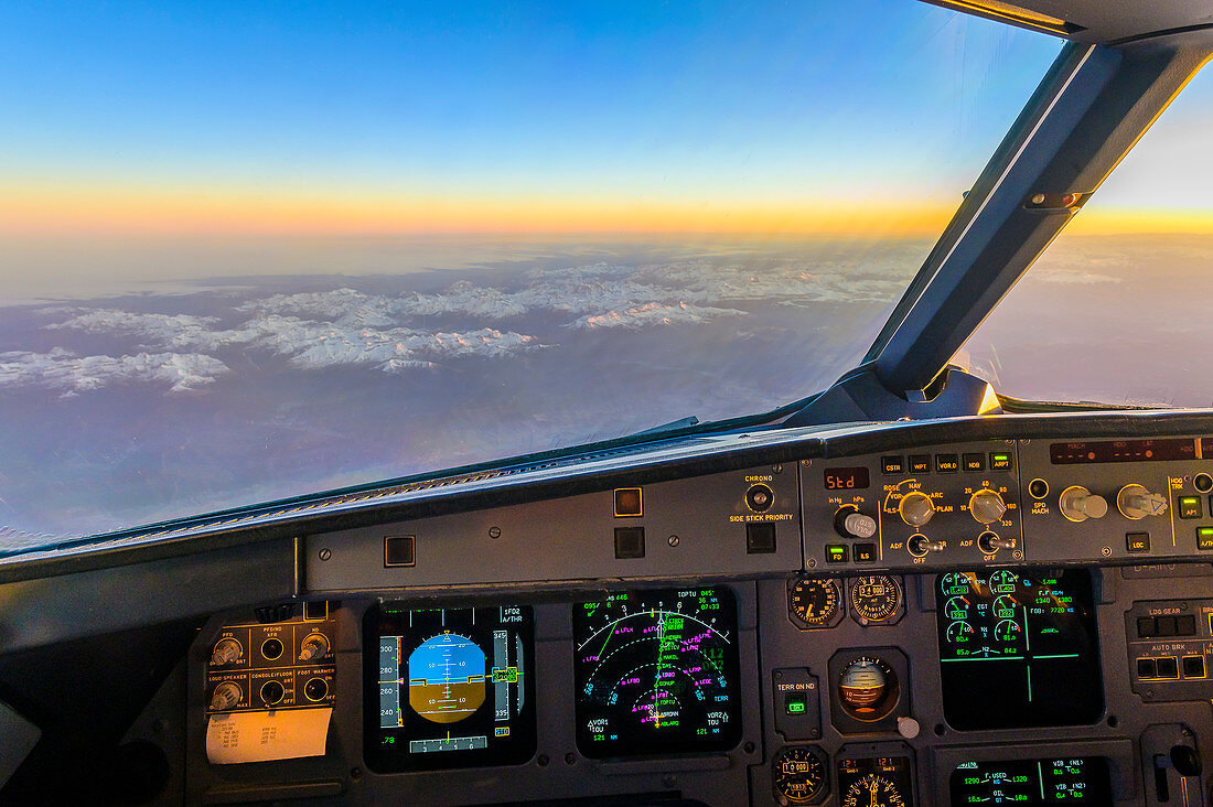 découvrez l'airbus panoramique, une innovation révolutionnaire dans le domaine de l'aviation. profitez d'une vue imprenable tout en voyageant avec confort et sécurité. plongez dans une expérience de vol inoubliable.