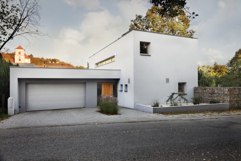 découvrez comment un avant-toit pour garage peut améliorer l'esthétique et la fonctionnalité de votre espace. protégez votre véhicule des intempéries tout en ajoutant une touche design à votre maison.