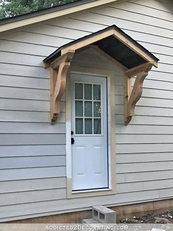 découvrez nos avant-toits pour portes, alliant esthétique et protection. idéals pour embellir votre entrée tout en offrant une défense contre les intempéries. explorez nos modèles variés et trouvez celui qui s'adapte parfaitement à votre style et vos besoins.