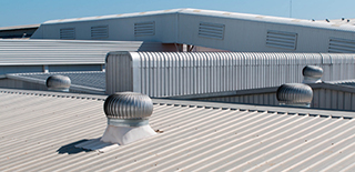 découvrez les avantages du bac acier pour toiture : durable, économique et esthétiquement attractif. idéal pour les constructions neuves et les rénovations, le bac acier offre une protection maximale contre les intempéries tout en étant facile à installer. informez-vous sur ses différentes applications et trouvez le style qui convient à votre projet.