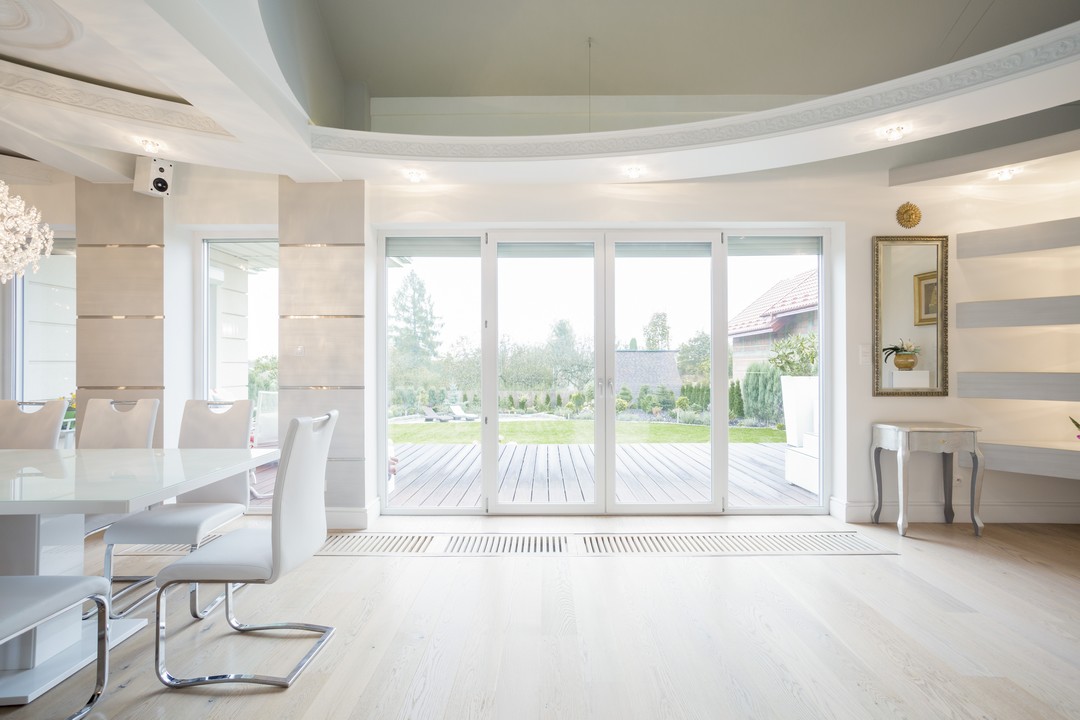 découvrez la beauté et la fonctionnalité des baies vitrées, qui apportent lumière et espace à votre intérieur. transformez votre maison avec des solutions modernes et élégantes, idéales pour profiter de la vue tout en optimisant l'énergie. explorez nos conseils d'installation et d'entretien.