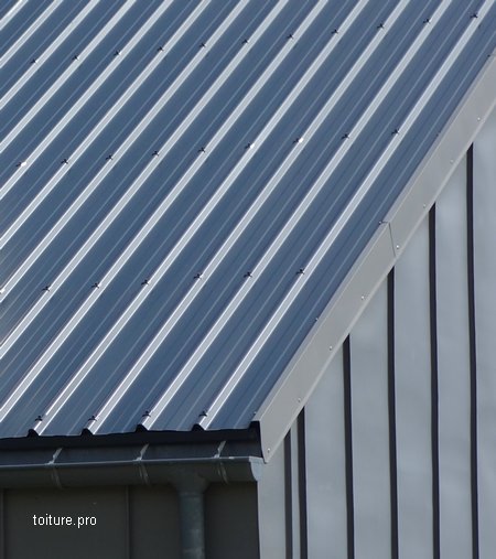 découvrez les avantages du bardage de toit : amélioration de l'isolation, esthétique moderne et protection durable. apprenez comment choisir les meilleurs matériaux et styles pour sublimer votre habitat tout en optimisant ses performances.