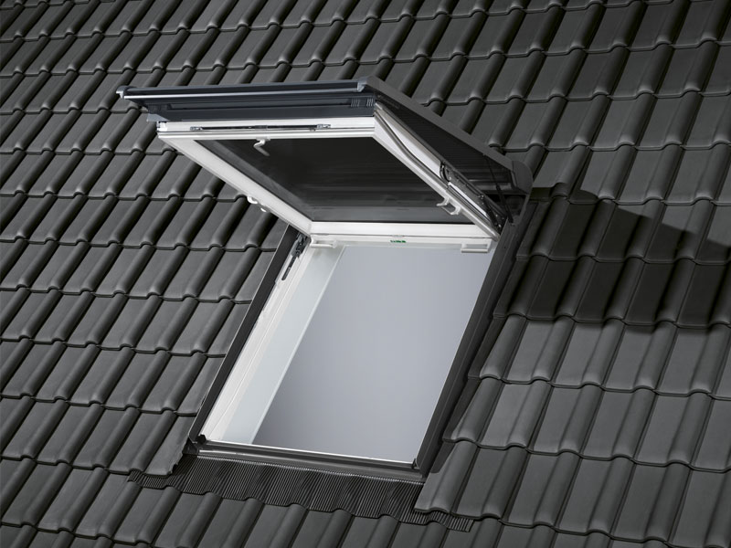 découvrez nos châssis de toit velux, alliant design moderne et fonctionnalité. idéals pour illuminer votre espace intérieur, nos produits sont conçus pour une installation facile, offrant une excellente isolation et une durabilité exceptionnelle. transformez votre maison en un lieu lumineux et accueillant avec les châssis velux.