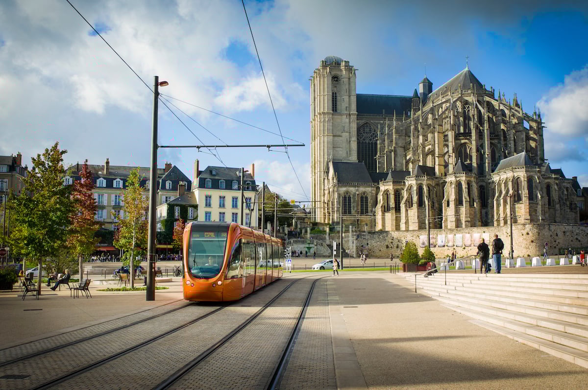 découvrez le chauffage cathédrale, une solution efficace pour chauffer de grands espaces tout en préservant l'esthétique de votre intérieur. optimisez votre confort thermique avec une technologie innovante et respectueuse de l'environnement.