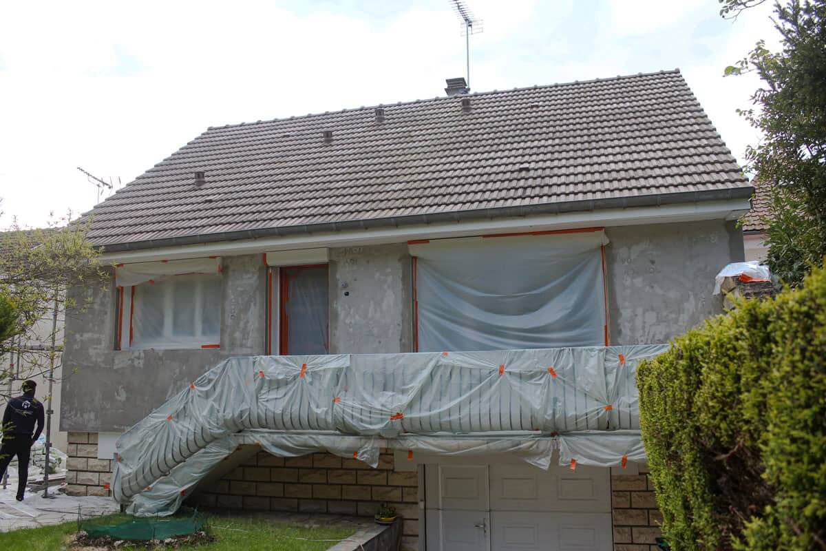 découvrez les différents coûts de rénovation de toiture, des matériaux aux travaux nécessaires. obtenez des conseils pour budgéter votre projet et explorez les options pour une toiture durable et esthétique.