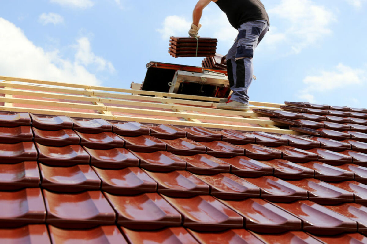 découvrez tout ce qu'il faut savoir sur le coût de la toiture : matériaux, installation et entretien. comparez les prix et trouvez les meilleures solutions pour votre projet de toiture.