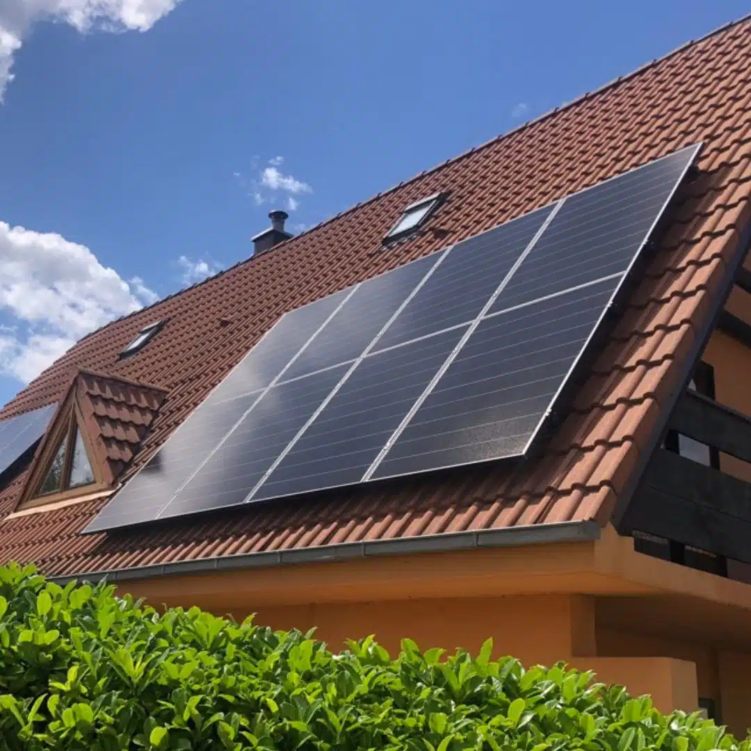 découvrez les coûts cachés associés à l'installation de panneaux solaires. informez-vous sur les dépenses imprévues, les frais d'entretien, et comment optimiser votre investissement pour un passage à l'énergie solaire réussi.
