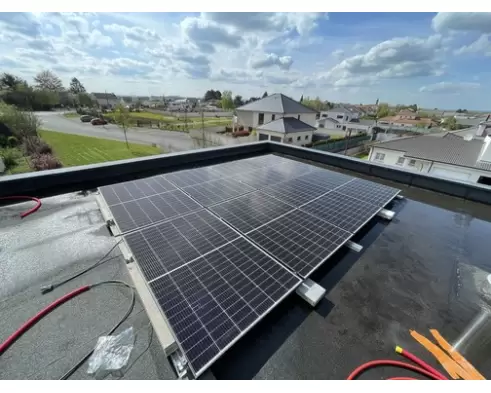 découvrez les défis des panneaux solaires : performances, coûts, intégration dans l'environnement, et solutions innovantes pour surmonter les obstacles à l'énergie solaire durable.