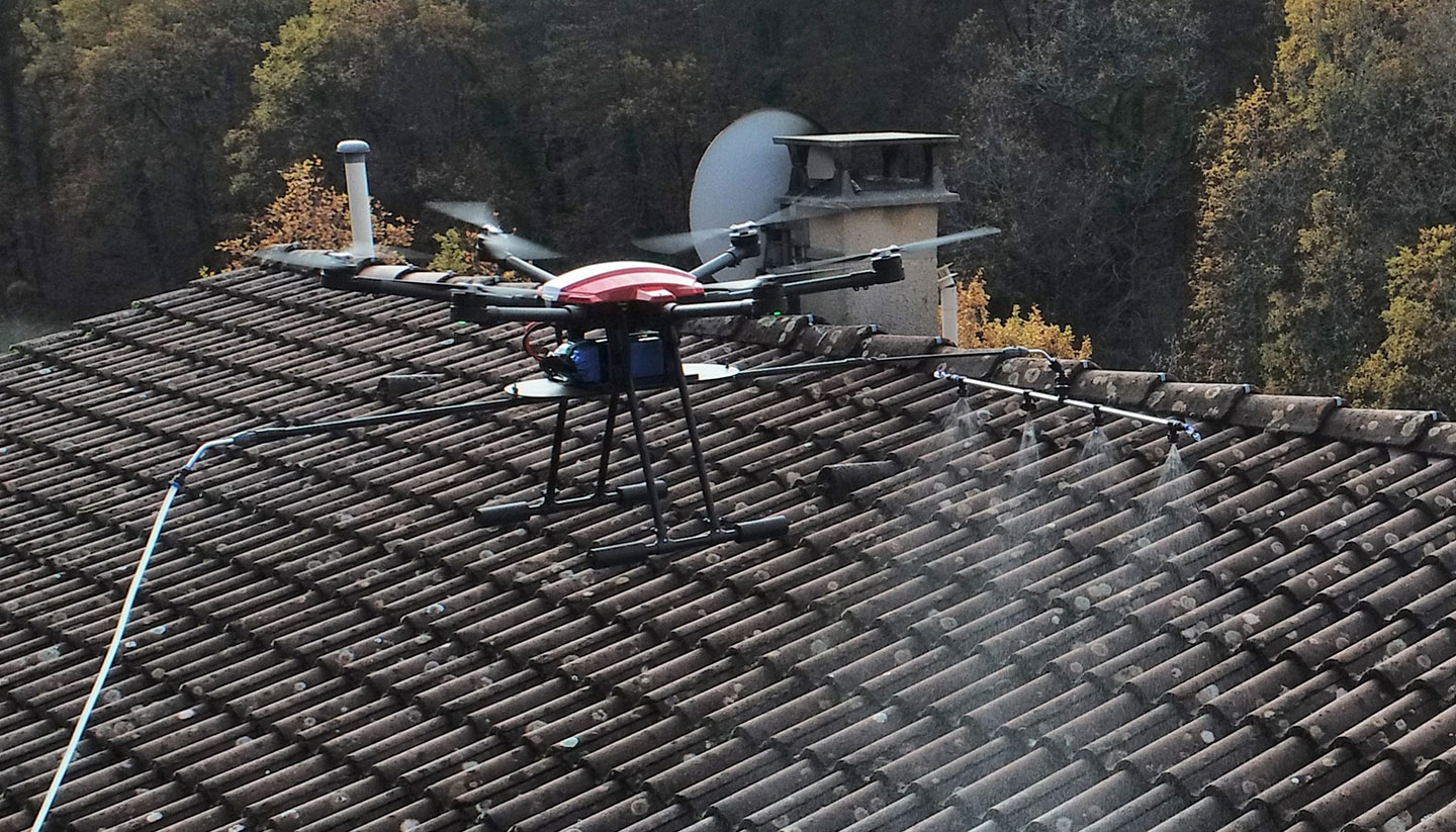 découvrez nos services de démoussage de toit pour prolonger la durée de vie de votre toiture et préserver son esthétisme. nos experts utilisent des techniques efficaces pour éliminer la mousse et les lichens, garantissant ainsi une protection optimale contre les agressions extérieures. contactez-nous pour un devis personnalisé !