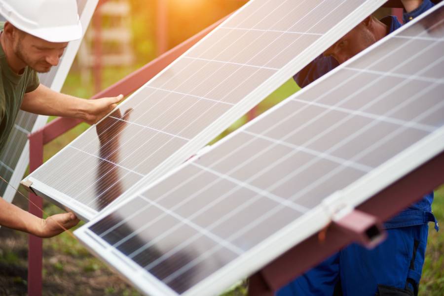 découvrez les principales différences entre les panneaux solaires, leurs types, technologies et performances. apprenez à choisir le système adapté à vos besoins énergétiques, qu'il s'agisse de panneaux photovoltaïques ou thermiques, et maximisez votre investissement dans l'énergie renouvelable.