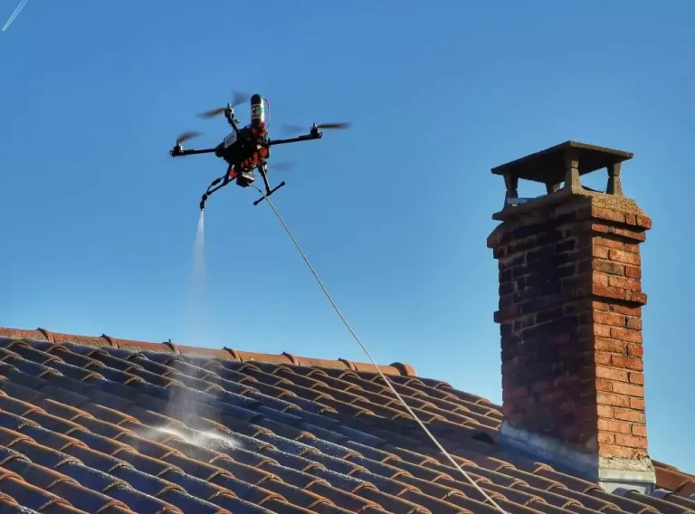 découvrez les avantages des drones pour l'inspection de toiture. obtenez des images aériennes précises, identifiez les dommages et optimisez l'entretien de votre toiture grâce à une technologie innovante et sécurisée.