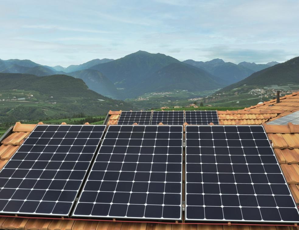 découvrez la durée de vie des panneaux solaires et apprenez comment maximiser leur efficacité et leur performance au fil des ans. une source d'énergie renouvelable durable pour un avenir plus vert.