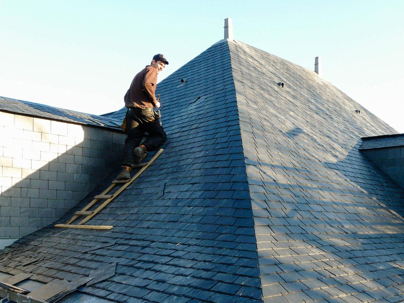 découvrez comment enlever l'amiante de votre toit en toute sécurité. suivez nos conseils pratiques pour assurer une désamiantage efficace et conforme aux réglementations. protégez votre santé et celle de votre entourage!