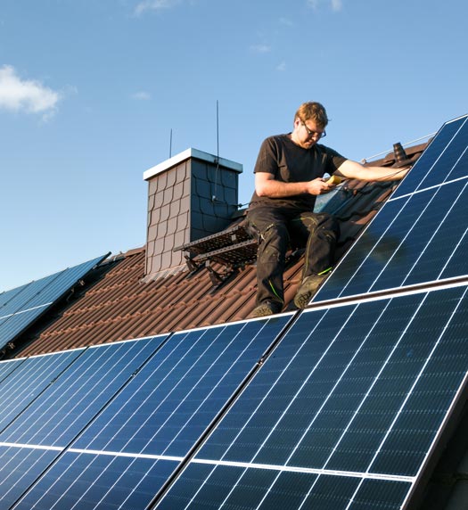 découvrez les erreurs les plus fréquentes lors de l'entretien des systèmes photovoltaïques. apprenez à optimiser la performance de vos panneaux solaires et à éviter des coûts supplémentaires grâce à nos conseils d'experts.