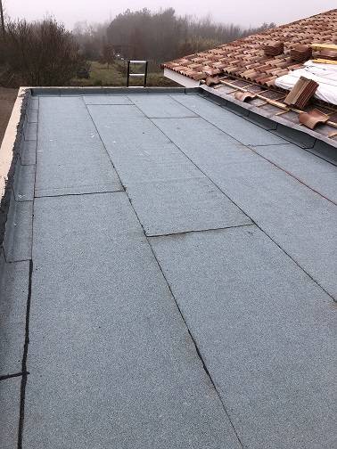 découvrez nos solutions d'étanchéité pour toits terrasses, garantissant protection contre les infiltrations d'eau et durabilité. protégez votre espace extérieur tout en améliorant l'esthétique de votre toiture.