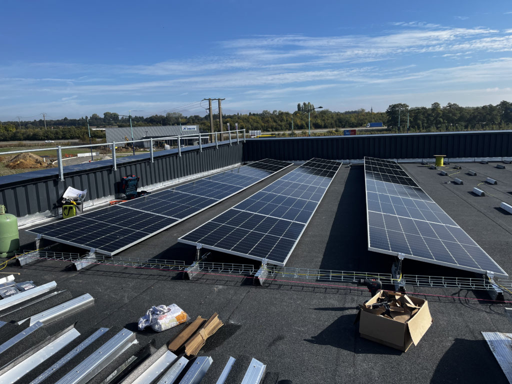 découvrez comment l'évolution énergétique transforme les toits photovoltaïques en une solution durable et efficace pour produire de l'énergie propre. informez-vous sur les dernières innovations et leur impact sur l'environnement et votre consommation d'énergie.