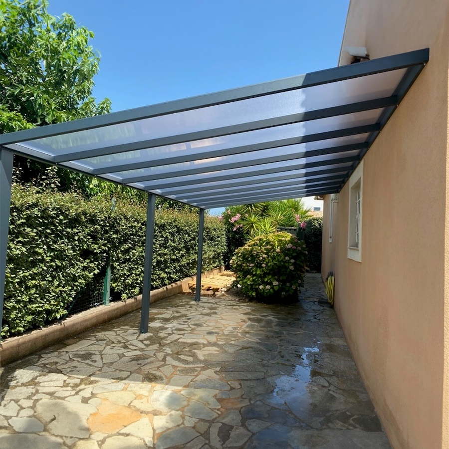 découvrez notre expertise en fabrication de toits en polycarbonate, alliant durabilité et esthétisme. idéaux pour vos projets de véranda, d'abris ou de serres, nos toits vous offrent une protection optimale tout en laissant passer la lumière naturelle. contactez-nous pour un devis personnalisé !