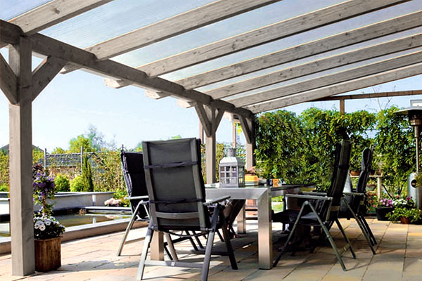 découvrez notre expertise en fabrication de toits en polycarbonate, alliant durabilité et esthétique. offrez à vos espaces extérieurs une protection optimale tout en laissant passer la lumière naturelle. contactez-nous pour des solutions sur mesure adaptées à vos besoins.