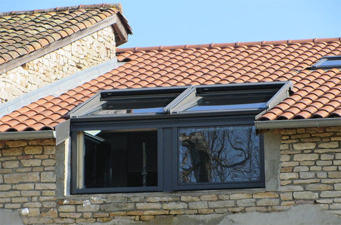 découvrez les avantages des fenêtres de toit pour illuminer votre espace de vie. découvrez comment ces ouvertures innovantes apportent lumière naturelle, ventilation et esthétique à votre intérieur tout en améliorant l'efficacité énergétique de votre maison.