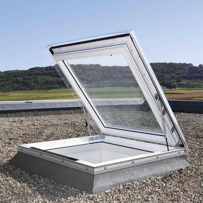 découvrez nos fenêtres de toit, alliant esthétique et luminosité pour transformer votre espace intérieur. profitez d'une vue imprenable sur le ciel tout en améliorant l'aération de votre maison. idéales pour toutes les rénovations, nos solutions garantissent qualité et performance.