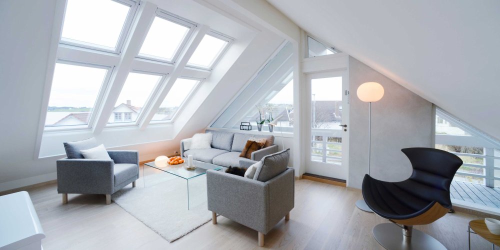 découvrez notre gamme de fenêtres de toit, idéales pour apporter lumière naturelle et ventilation à vos espaces sous les combles. optimisez votre confort tout en améliorant l'esthétique de votre maison.