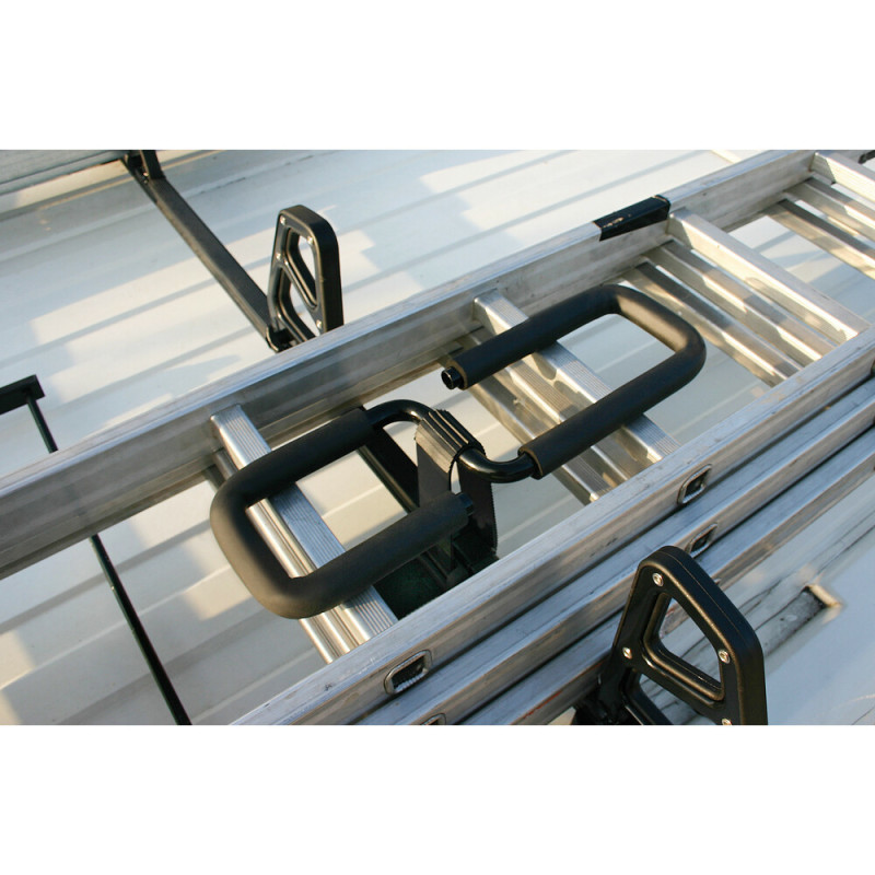 découvrez nos conseils et étapes pratiques pour fixer en toute sécurité une échelle sur un toit. assurez-vous d'une installation fiable et conforme aux normes pour accéder à votre toiture en toute sérénité.