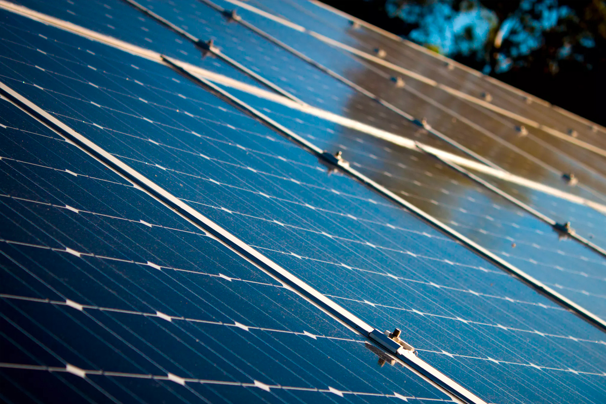 découvrez notre formation complète sur les systèmes photovoltaïques, conçue pour vous initier aux principes de l'énergie solaire, à l'installation de panneaux solaires et à l'optimisation de leur performance. devenez un expert en énergies renouvelables et contribuez à la transition énergétique.